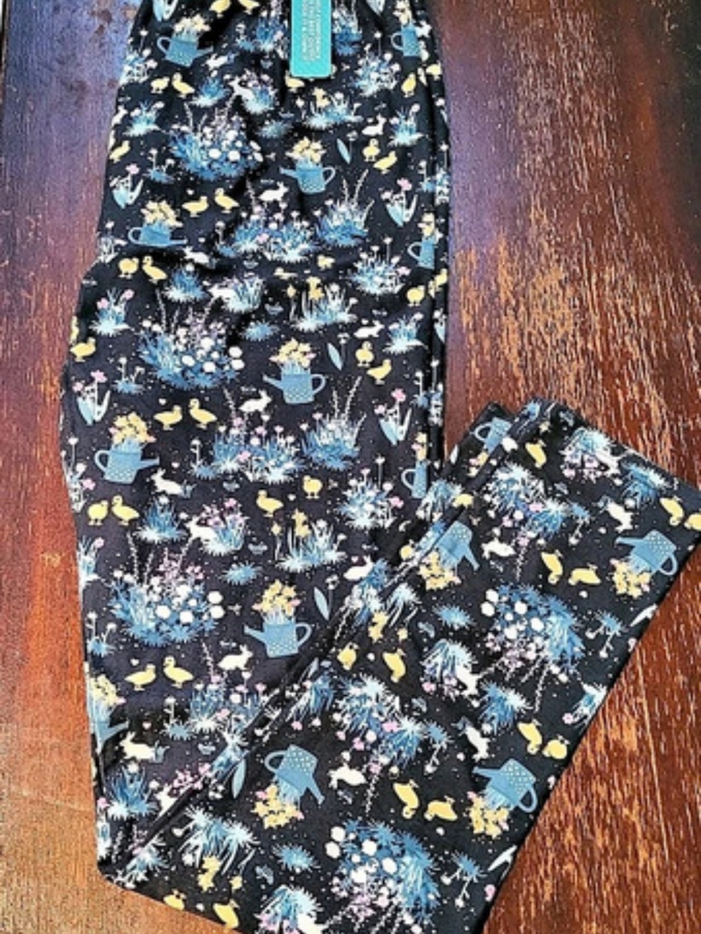 Sweetlegs Floral Print Leggings in Black & Multicolor